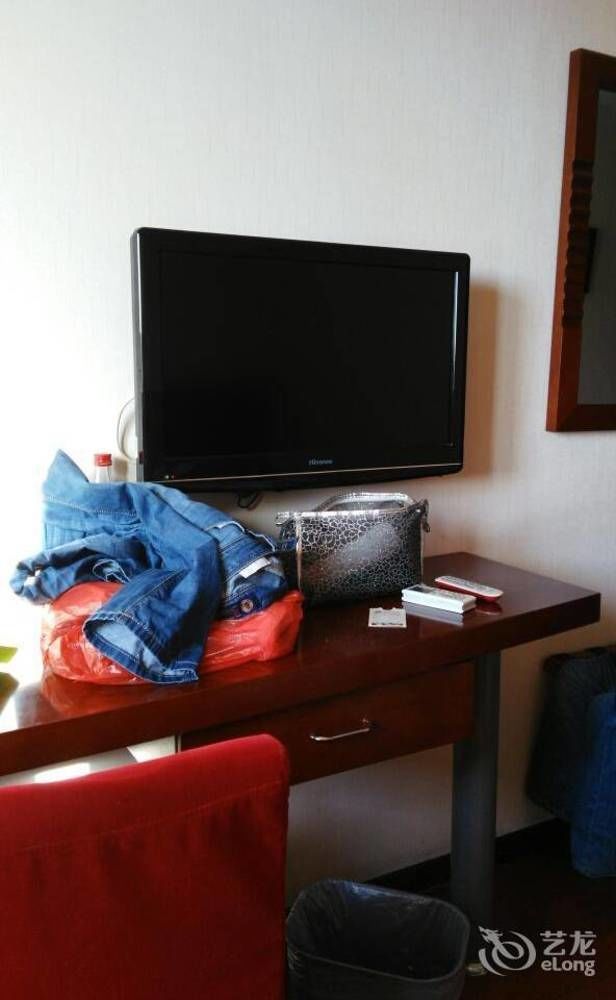 Tianjin Jingjin Hotel Esterno foto